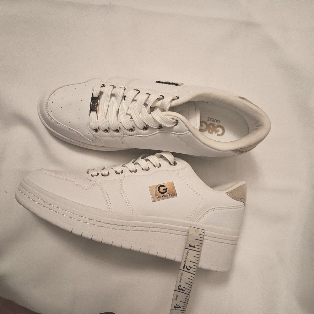 G by GUESS White and Gold Low Top Sneakers Women's Size 9 - Picture 11 of 12
